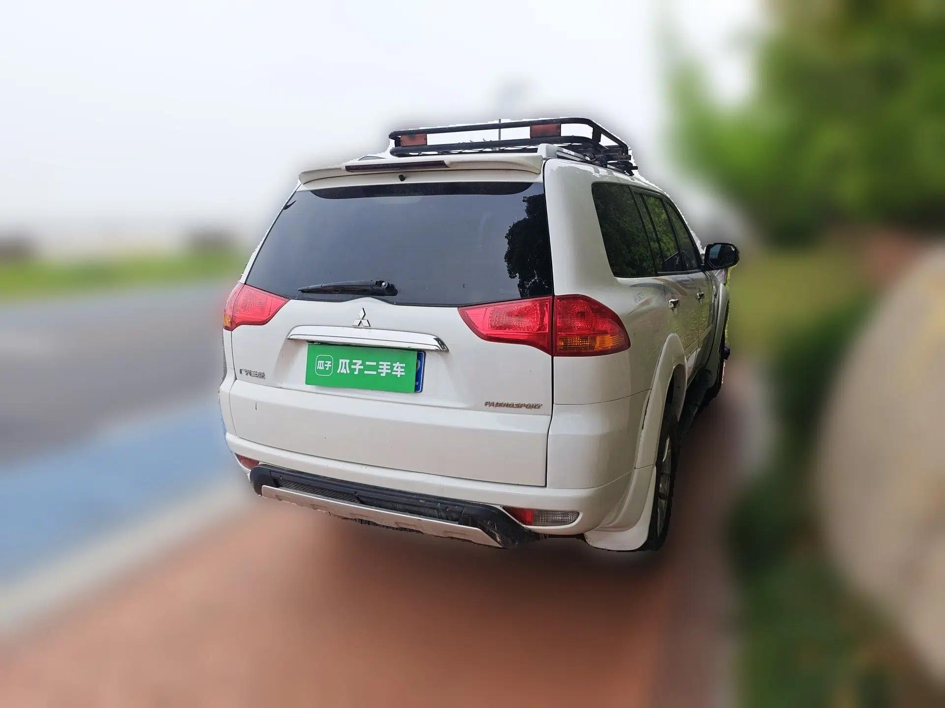 Mitsubishi Pajero Sport 2013 3.0L Automatic 4x4 Flagship Edition — миниатюра 6