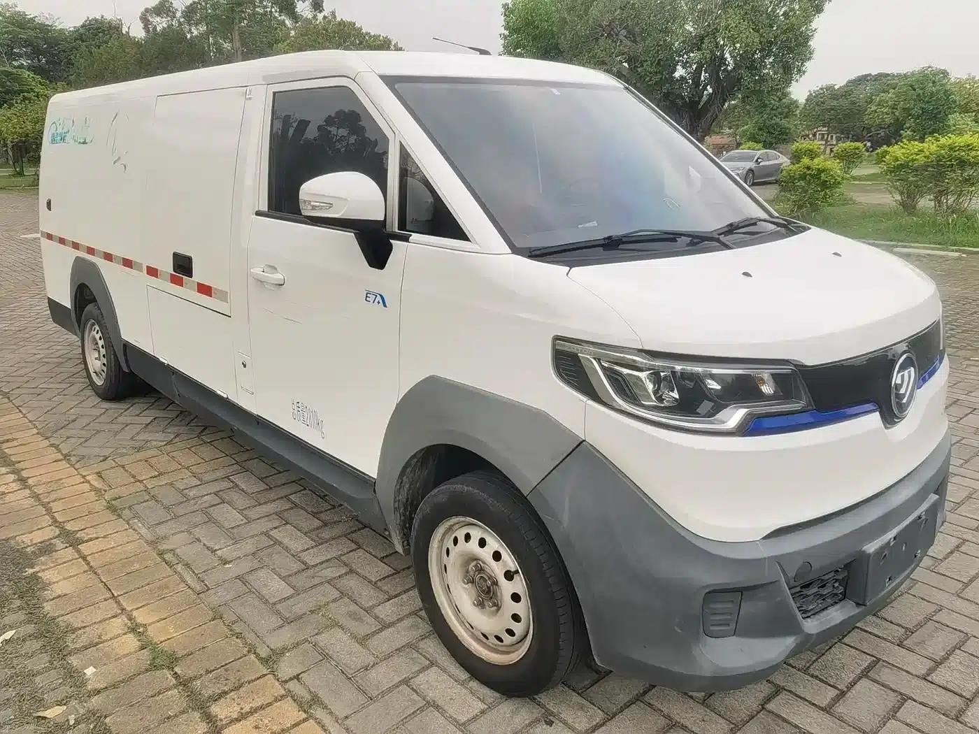 Zhilan Elf E7 2024 Pure Electric Van, Flat-Top, 2-Seat, CATL 46.36kWh — миниатюра 3