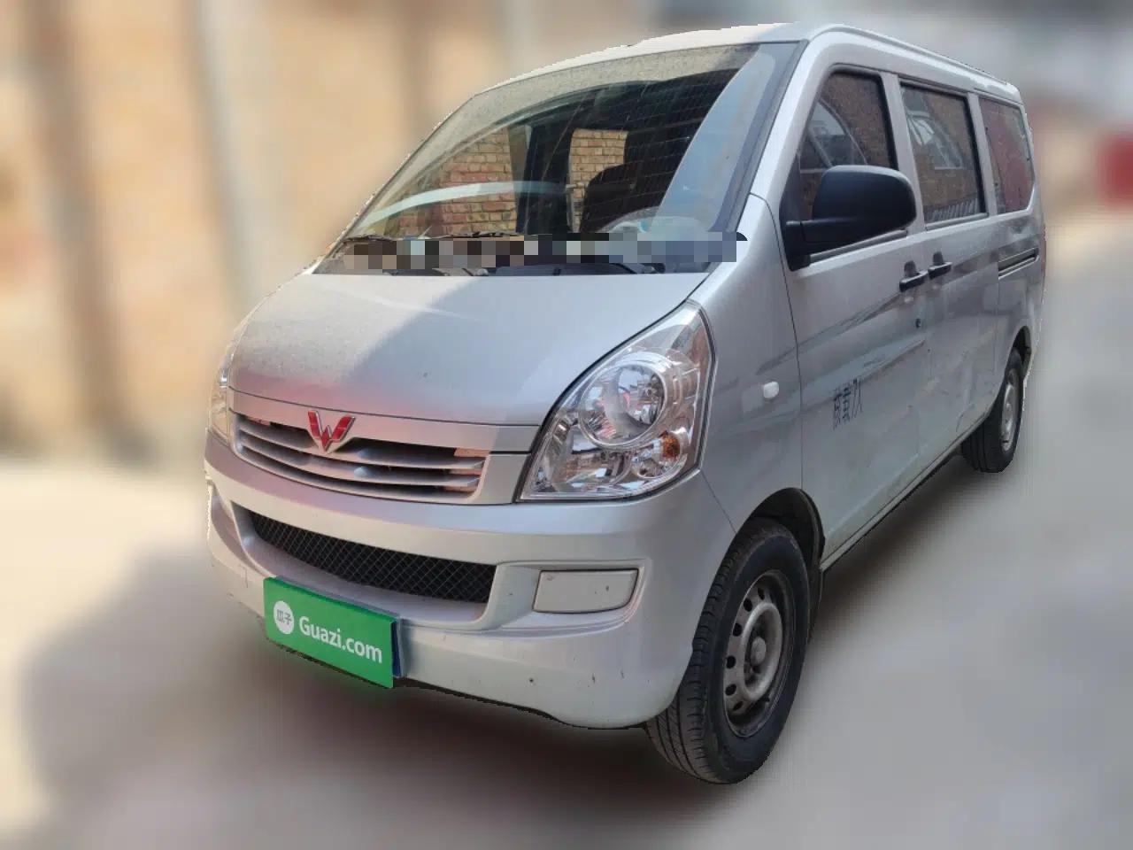 Wuling Rongguang S 2023 1.5L Base Version 5/7 Seats — миниатюра 1