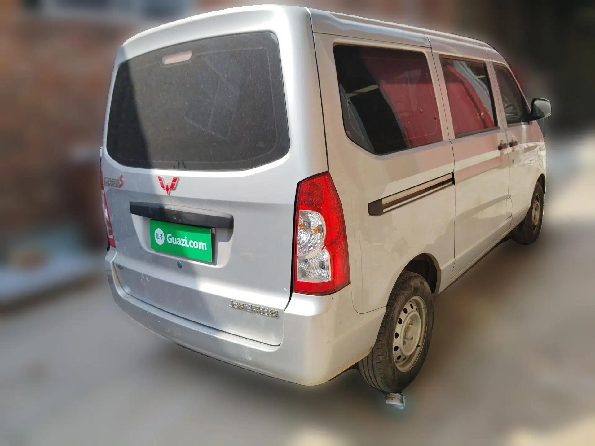 Wuling Rongguang S 2023 1.5L Base Version 5/7 Seats — миниатюра 6