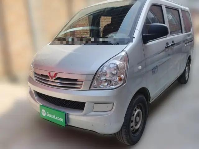 Wuling Rongguang S 2023 1.5L Base Version 5/7 Seats