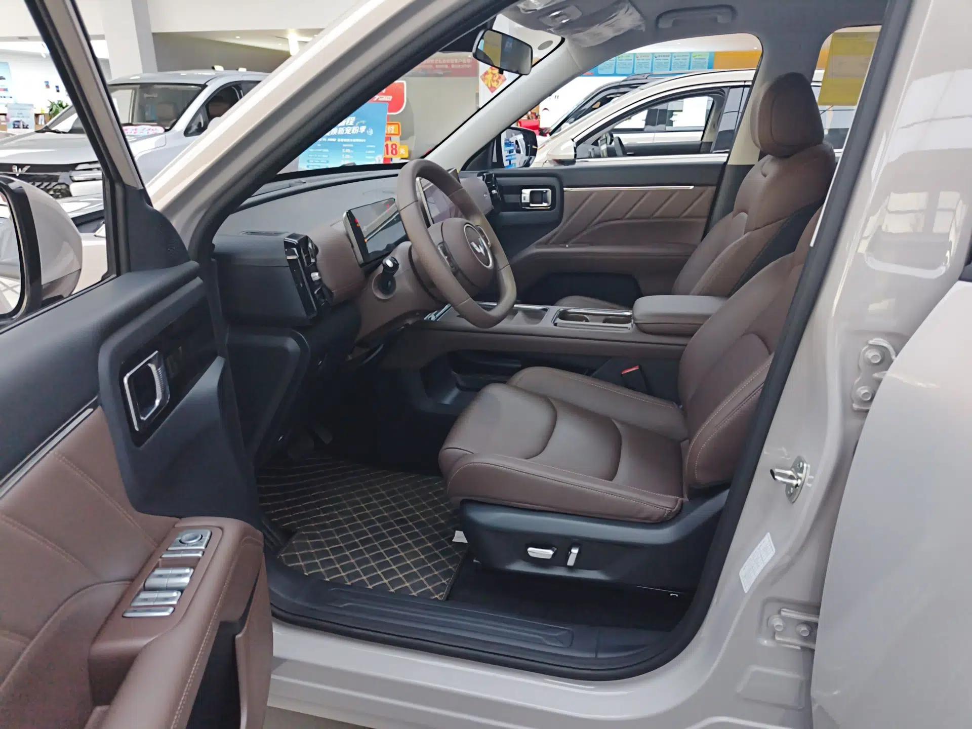 Wuling Xingguang 560 New Energy 2026 Model, Plug-in Hybrid, 125 km, Luxury Version — миниатюра 18