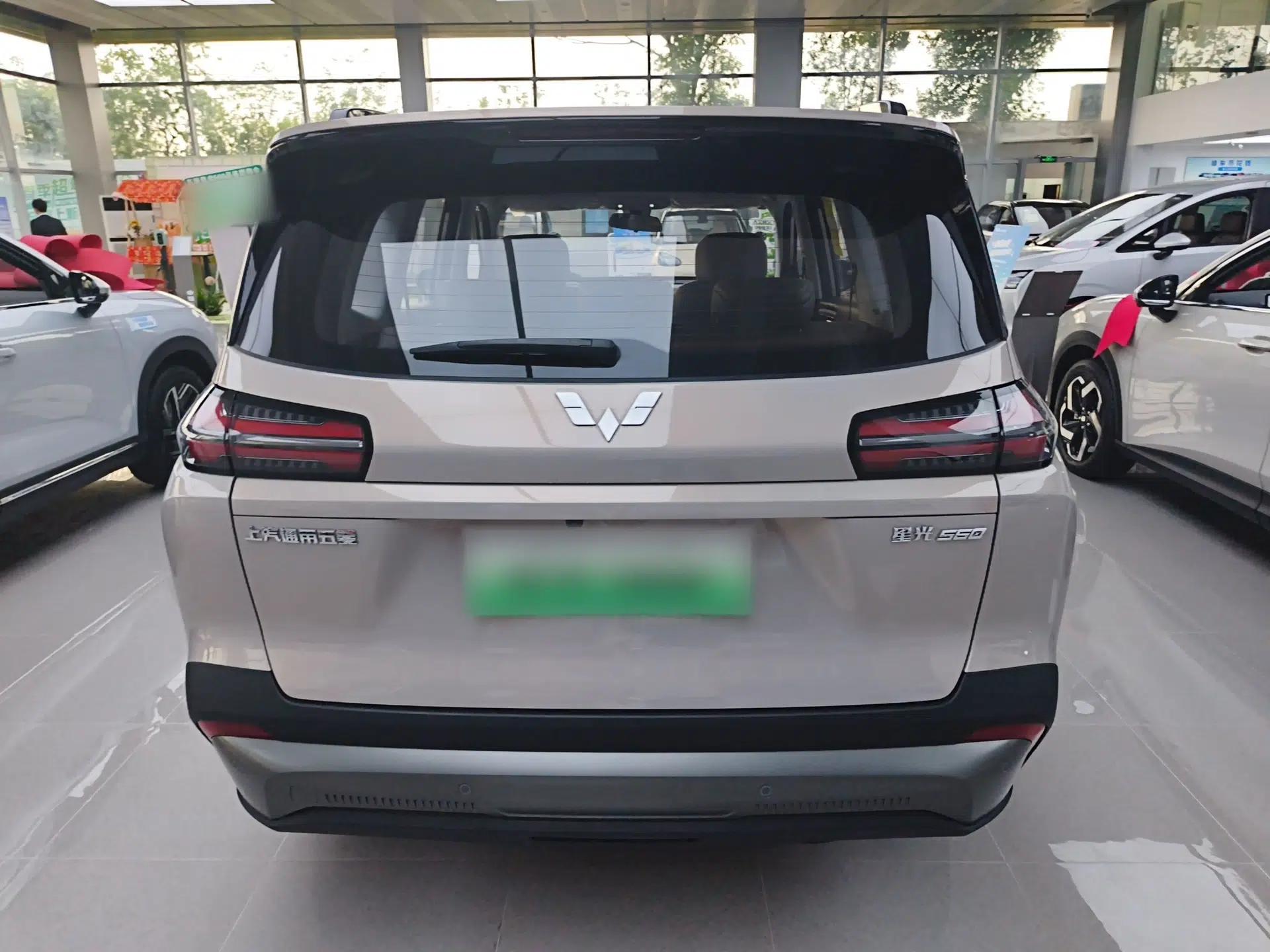 Wuling Xingguang 560 New Energy 2026 Model, Plug-in Hybrid, 125 km, Luxury Version — миниатюра 5