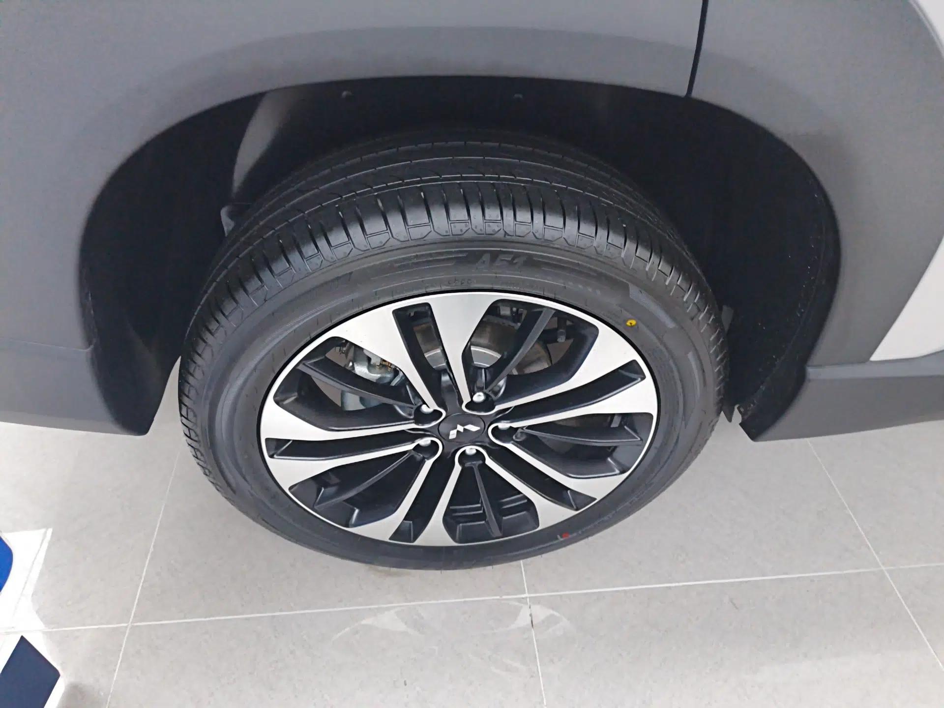 Wuling Xingguang 560 New Energy 2026 Model, Plug-in Hybrid, 125 km, Luxury Version — миниатюра 10