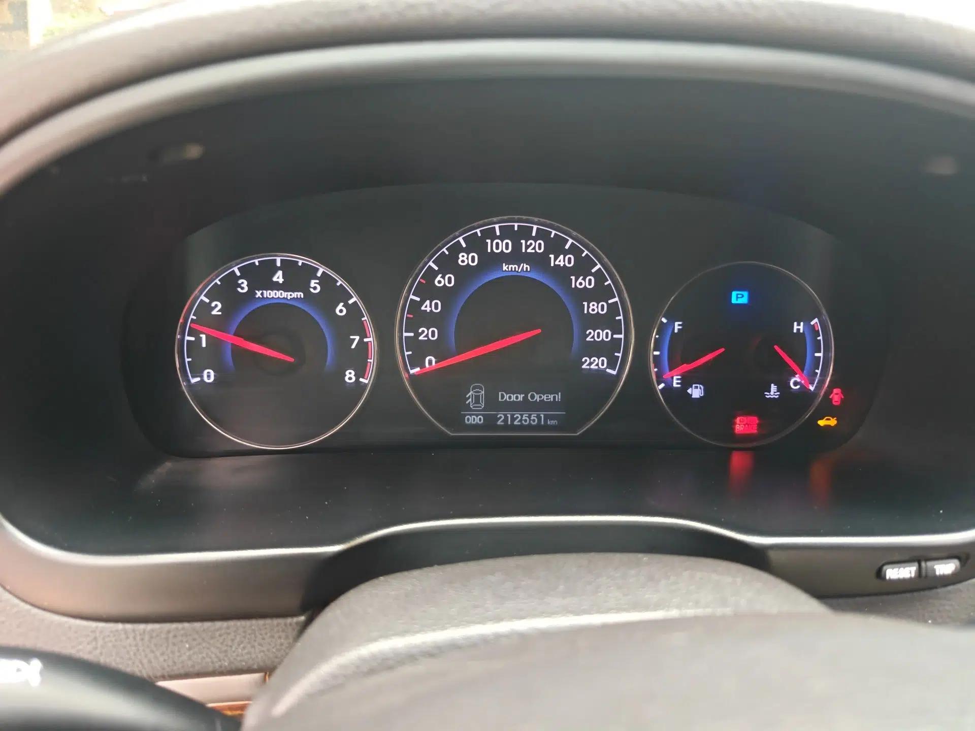 Hyundai Santa Fe Classic 2012 2.4 Comfort Edition 7-Seater Four-Wheel Drive — миниатюра 12