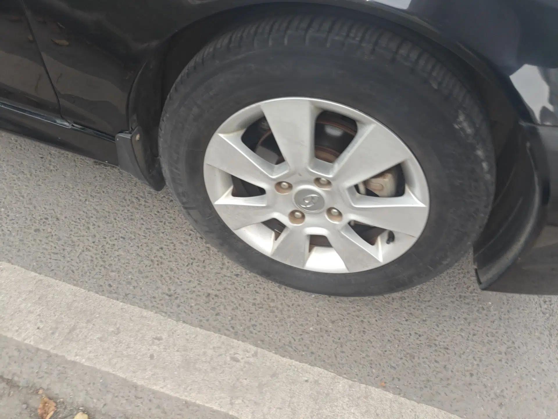Hyundai MoInca 2009 1.8L Automatic Prestige GL Model — миниатюра 8