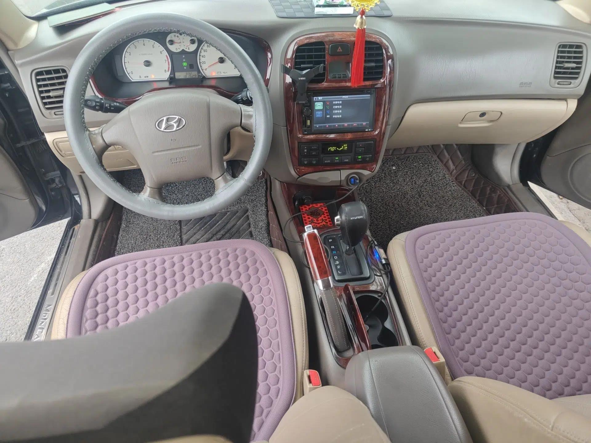 Hyundai MoInca 2009 1.8L Automatic Prestige GL Model — миниатюра 10