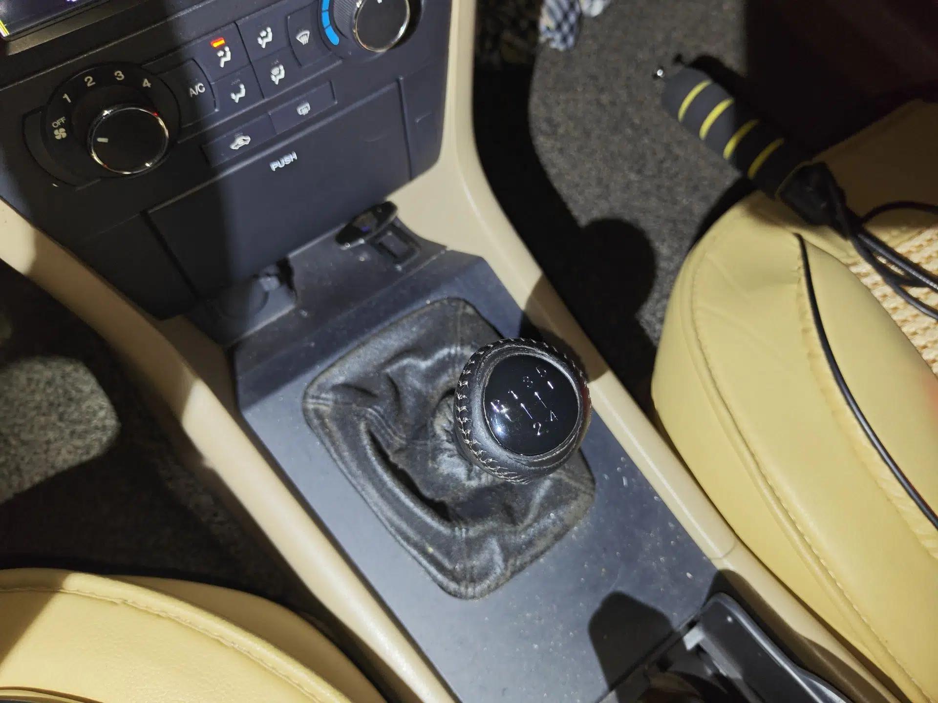 Chevrolet Epica 2012 1.8 Comfort Edition MT — миниатюра 15