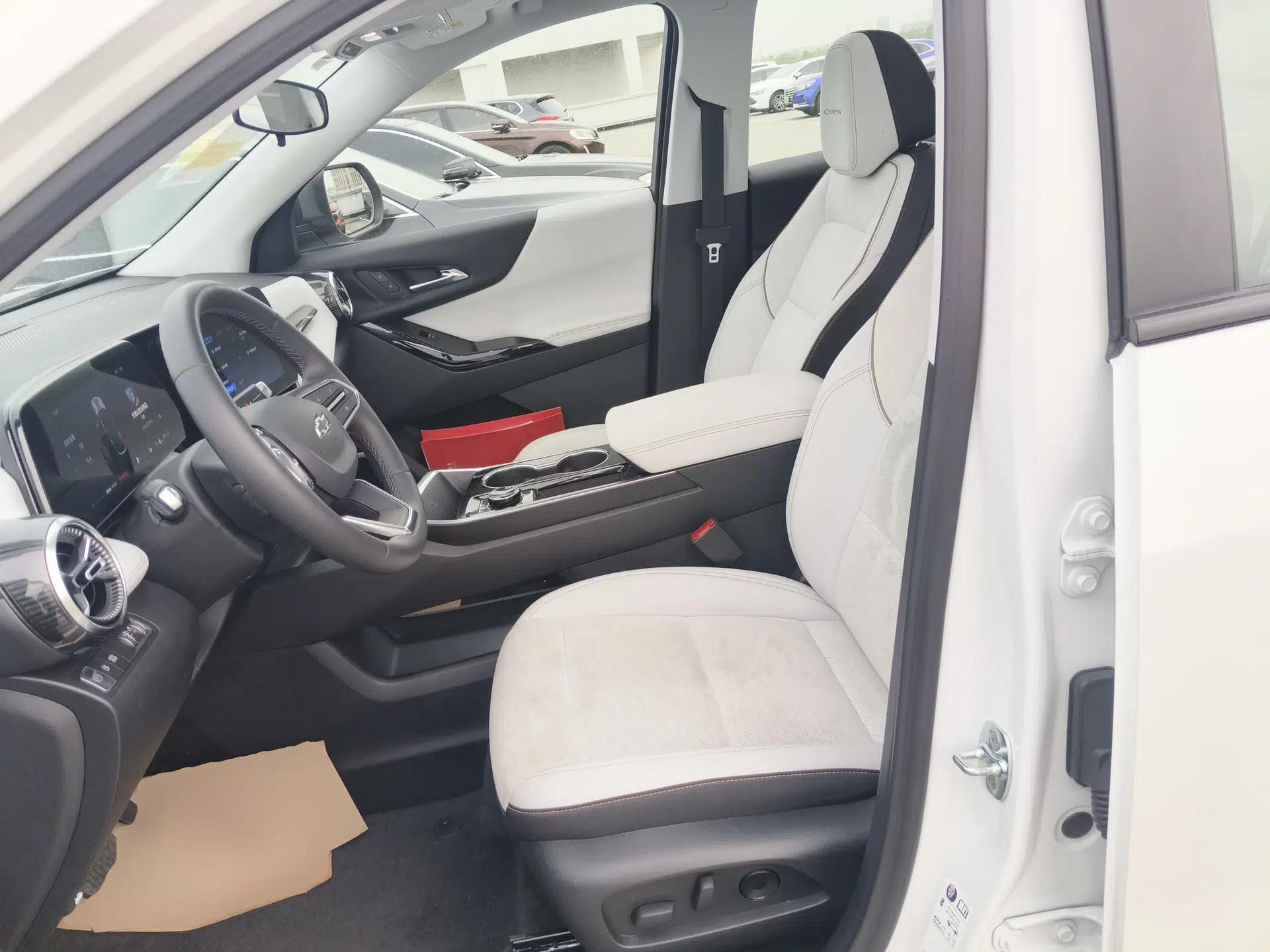 Chevrolet Equinox Plus 2024 155km ACTIV Ultimate Edition — миниатюра 18