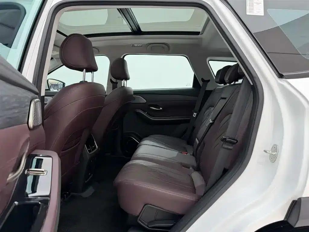 Jetour X90 PRO 2024 1.6T DCT Luxury Edition 5-seater — миниатюра 17