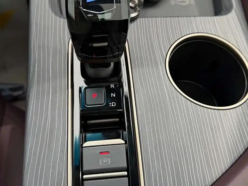 Jetour X90 PRO 2024 1.6T DCT Luxury Edition 5-seater — миниатюра 23