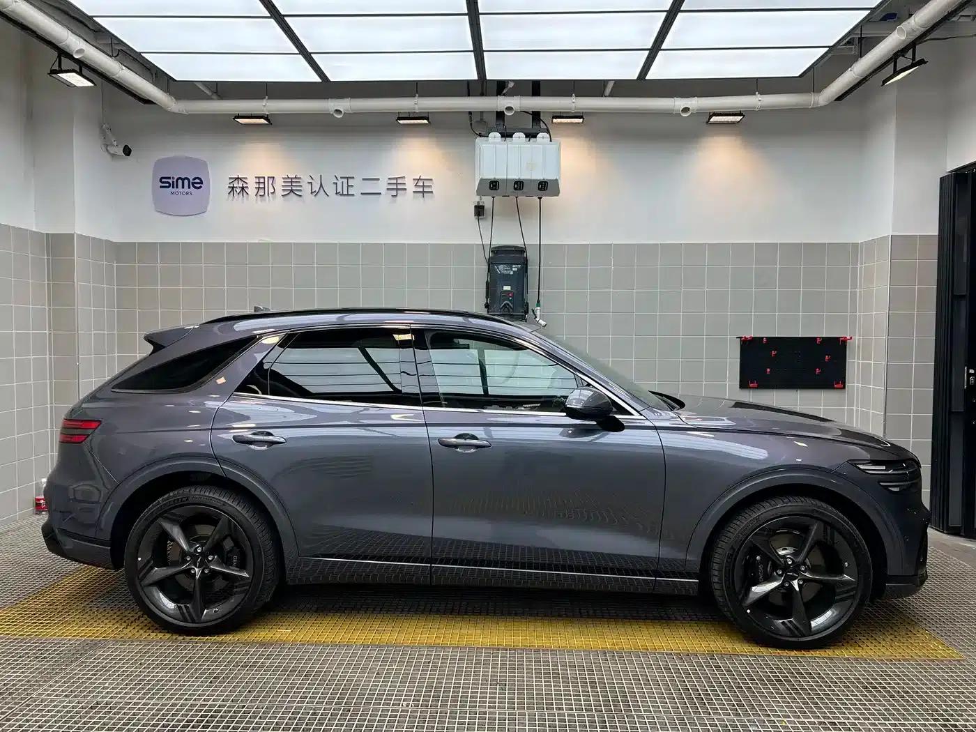 Genesis GV70 2025 2.5T AWD Flagship Edition — миниатюра 2