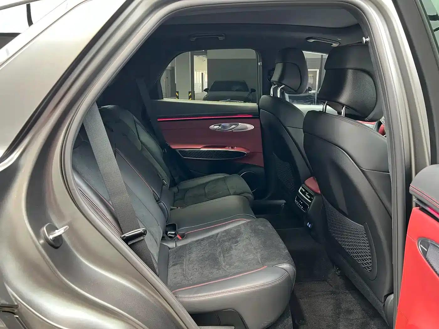 Genesis GV70 2025 2.5T AWD Flagship Edition — миниатюра 11