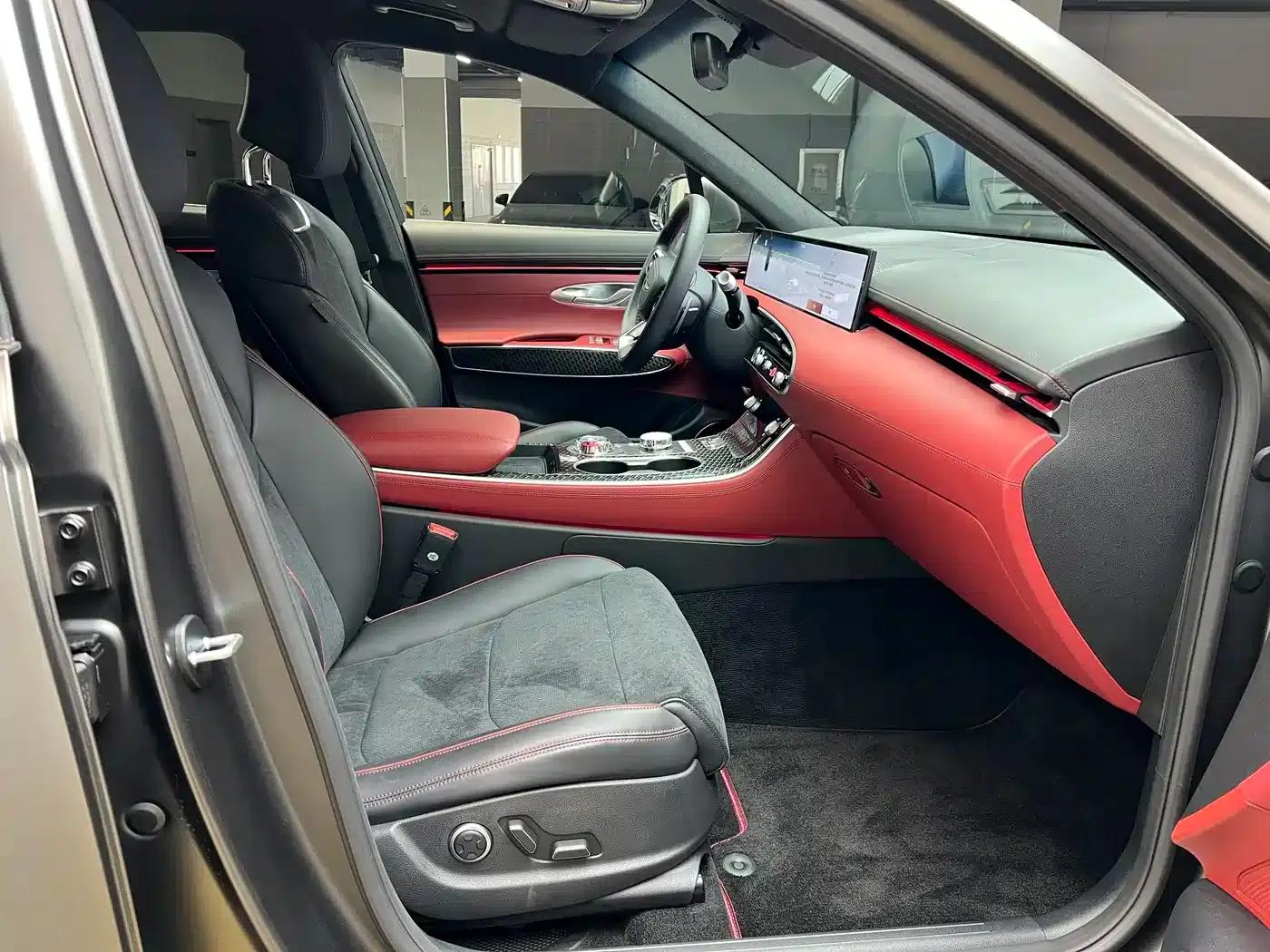 Genesis GV70 2025 2.5T AWD Flagship Edition — миниатюра 10