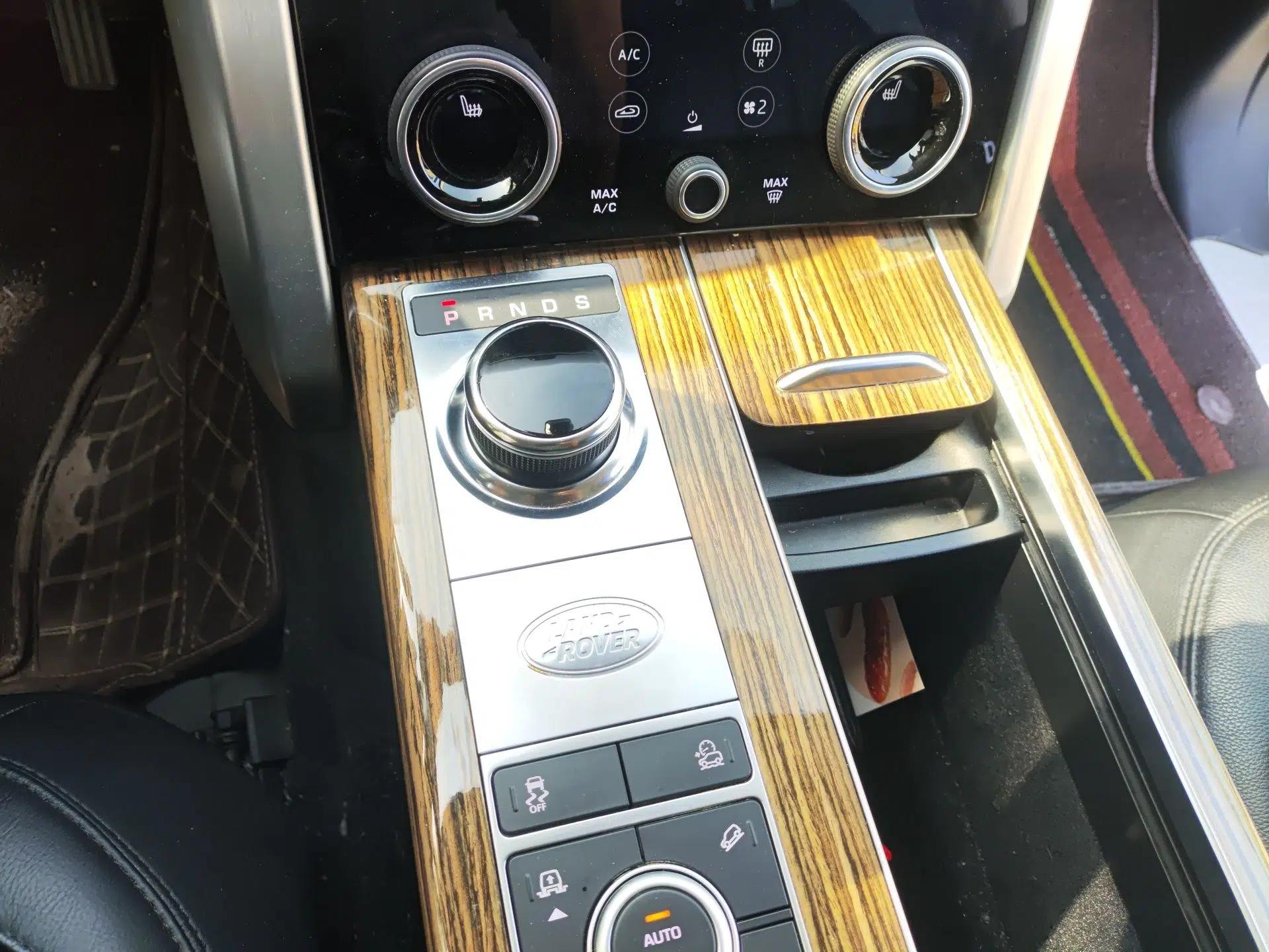 Land Rover Range Vogue 2018 3.0T Gasoline HSE Middle East — миниатюра 15