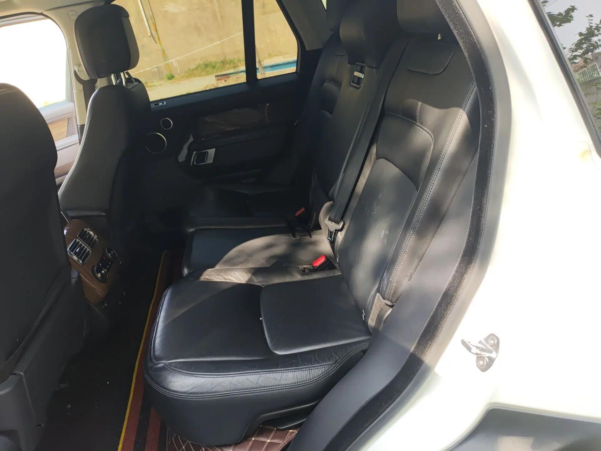 Land Rover Range Vogue 2018 3.0T Gasoline HSE Middle East — миниатюра 18