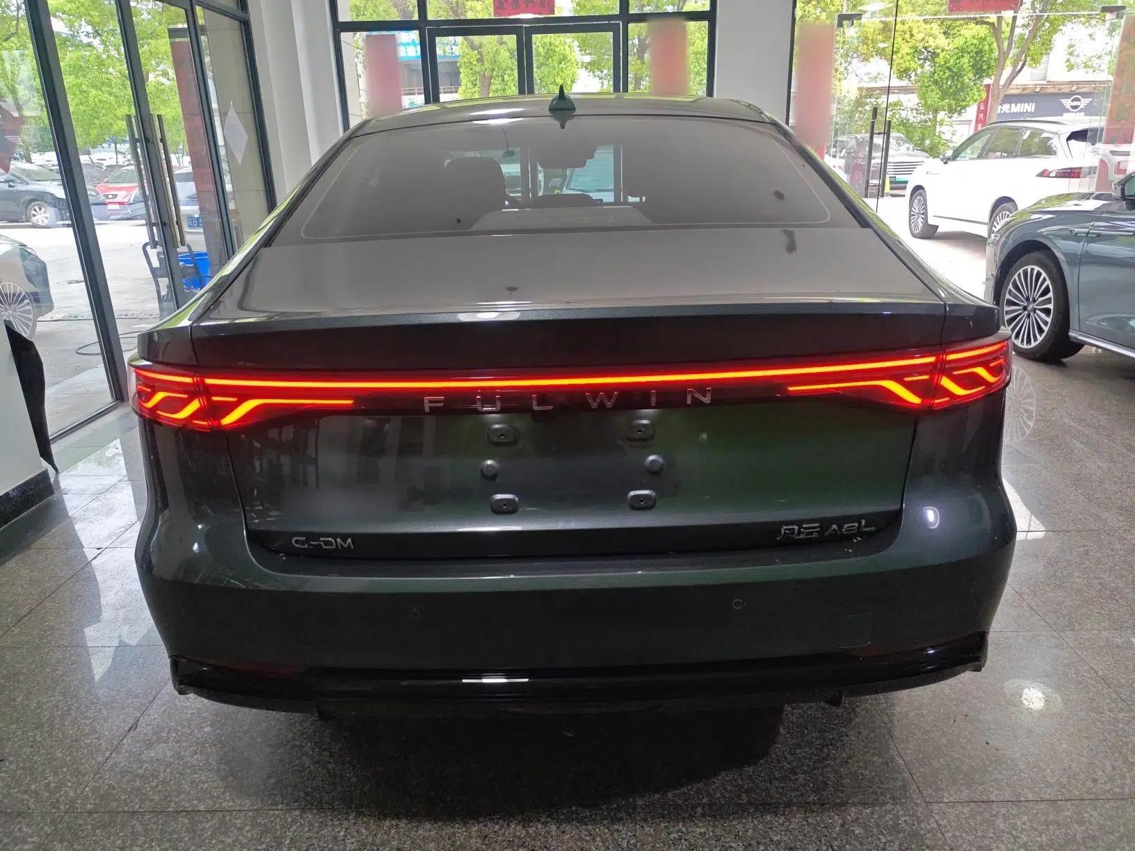 Chery Fengyun A8L 2025 1.5 TGDI 145 km Luxury Version — миниатюра 5