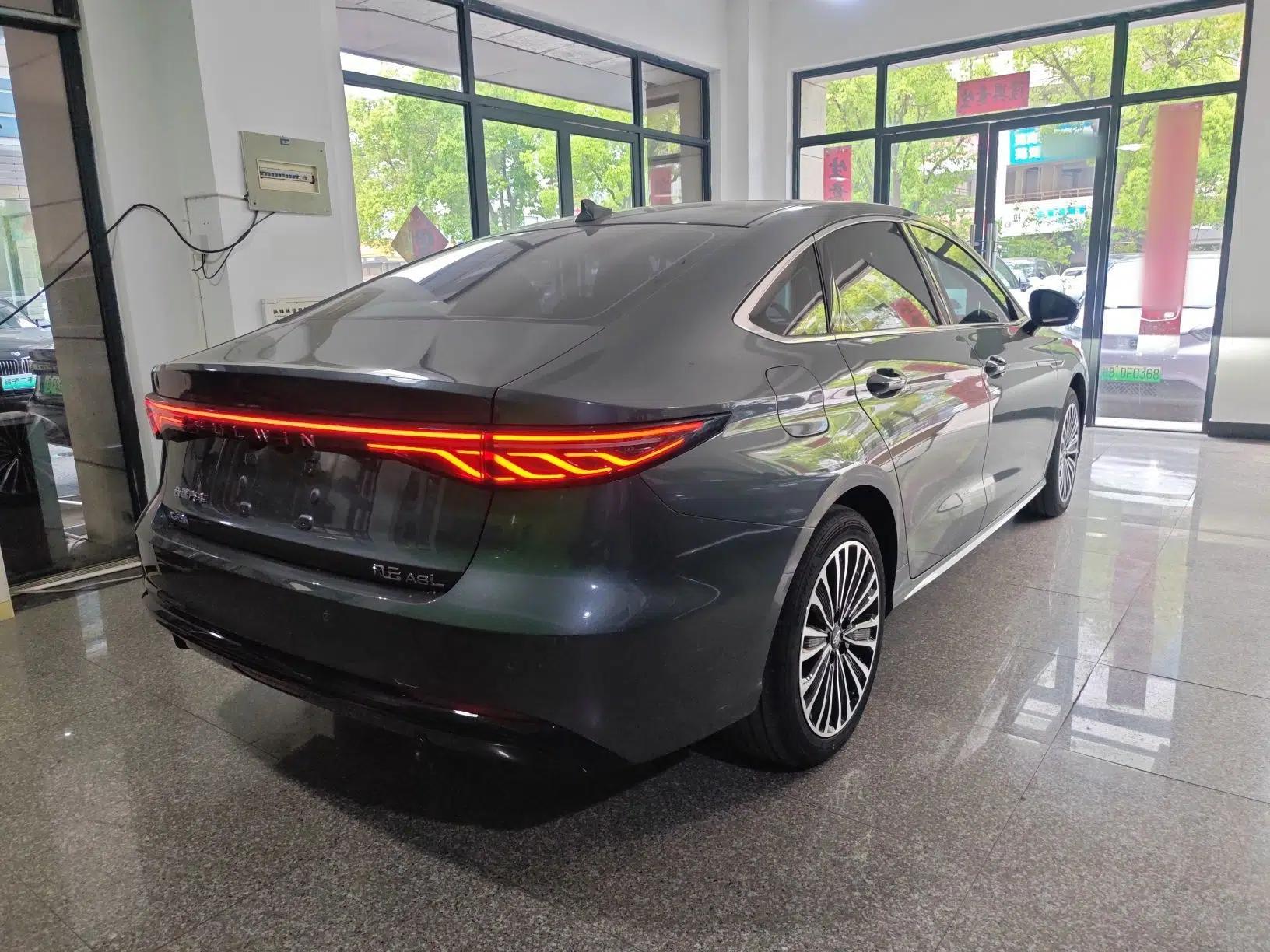 Chery Fengyun A8L 2025 1.5 TGDI 145 km Luxury Version — миниатюра 6