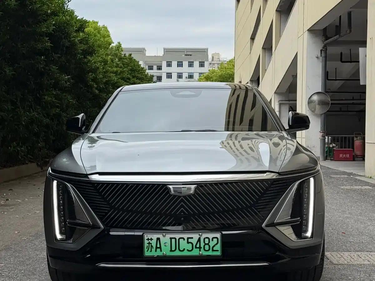 iQ Ruige 2022 Rear-Wheel Drive Long-Range Luxury Edition — миниатюра 2