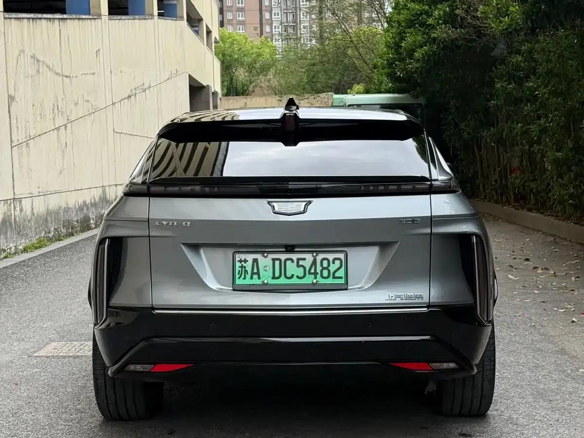 iQ Ruige 2022 Rear-Wheel Drive Long-Range Luxury Edition — миниатюра 5