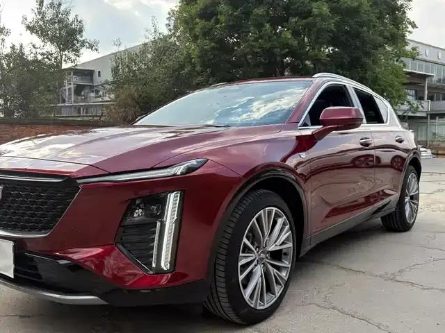 2023 Cadillac GT4 25T Luxury