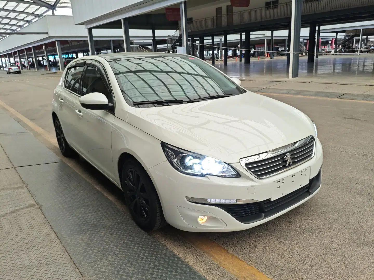 Peugeot 308S 2015 1.2T Automatic Jingchi Edition — миниатюра 3