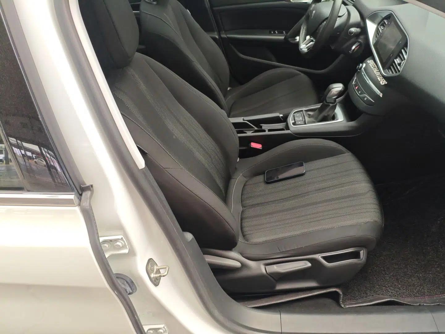 Peugeot 308S 2015 1.2T Automatic Jingchi Edition — миниатюра 23