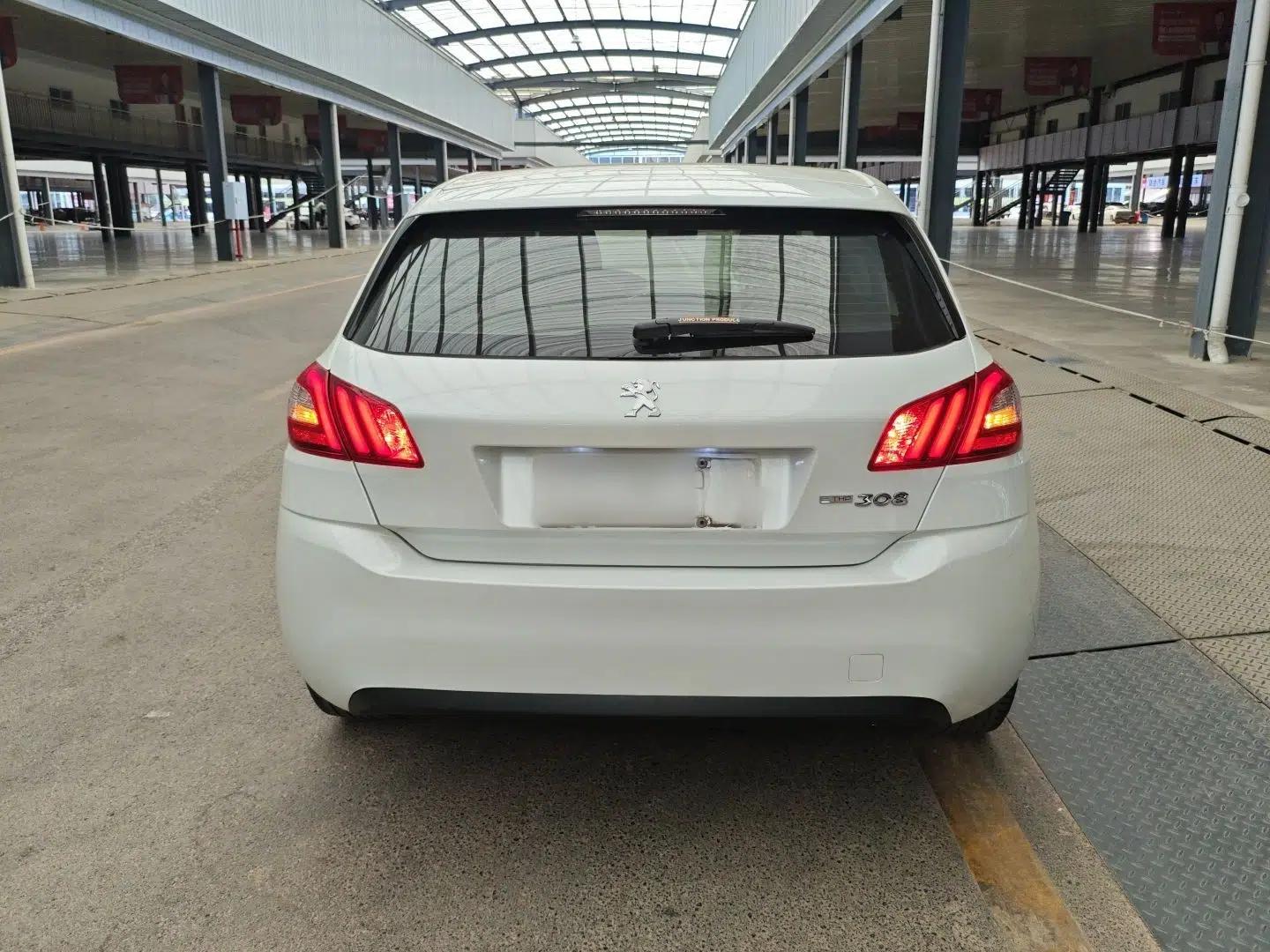 Peugeot 308S 2015 1.2T Automatic Jingchi Edition — миниатюра 5