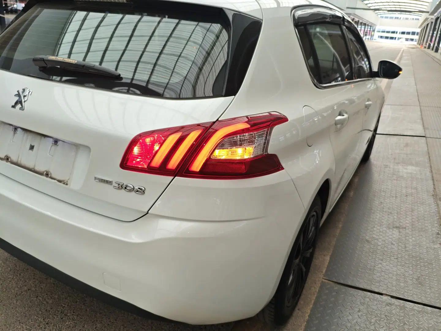 Peugeot 308S 2015 1.2T Automatic Jingchi Edition — миниатюра 7