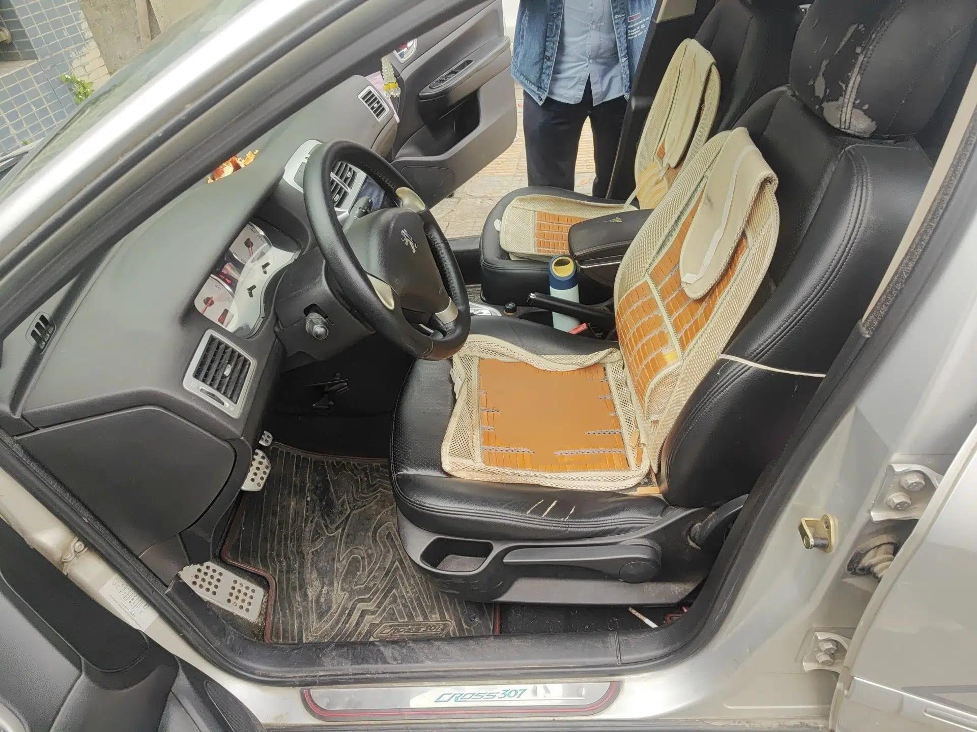 Peugeot 307 2012 Hatchback 1.6L Automatic Comfort Edition — миниатюра 16