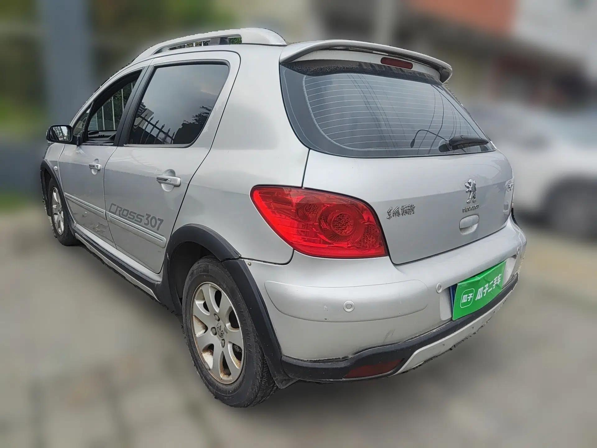 Peugeot 307 2012 Hatchback 1.6L Automatic Comfort Edition — миниатюра 4