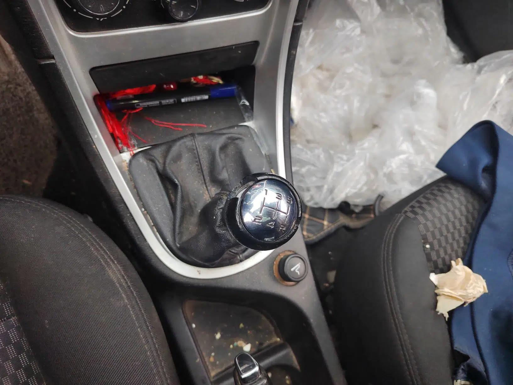 Peugeot 307 2012 Hatchback 1.6L Manual Comfort Edition — миниатюра 15