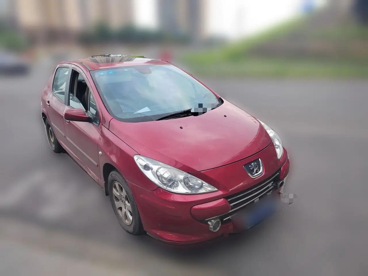Peugeot 307 2012 Hatchback 1.6L Manual Comfort Edition — миниатюра 3