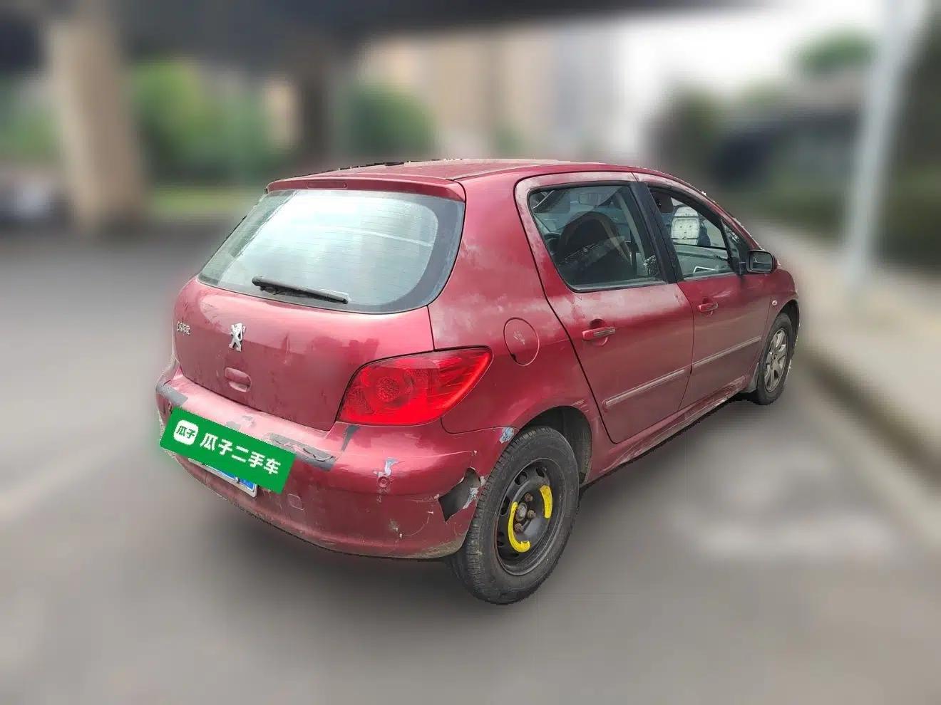 Peugeot 307 2012 Hatchback 1.6L Manual Comfort Edition — миниатюра 6