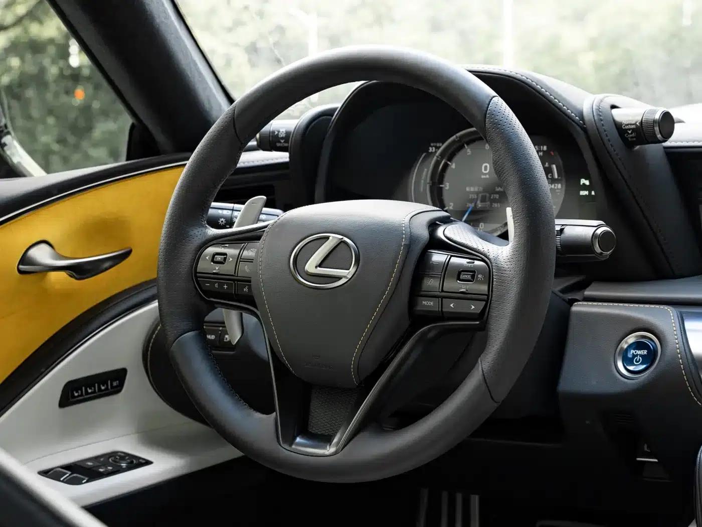 Lexus LC 2019 500h Special Edition (China V emission standard) — миниатюра 11