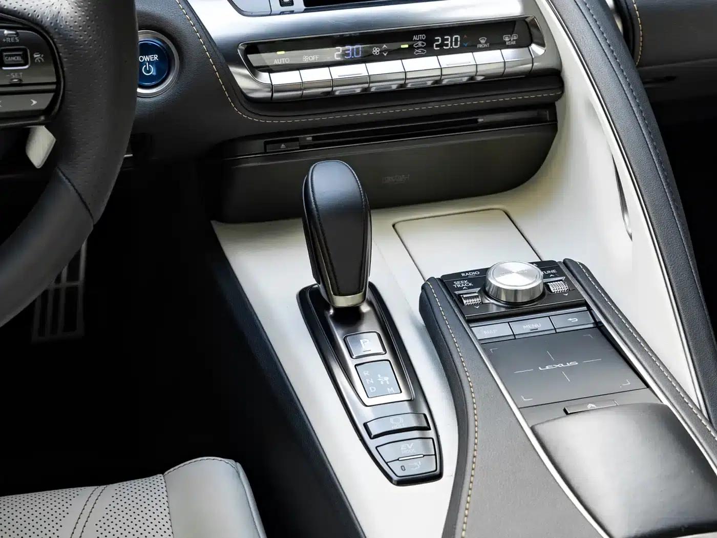 Lexus LC 2019 500h Special Edition (China V emission standard) — миниатюра 12