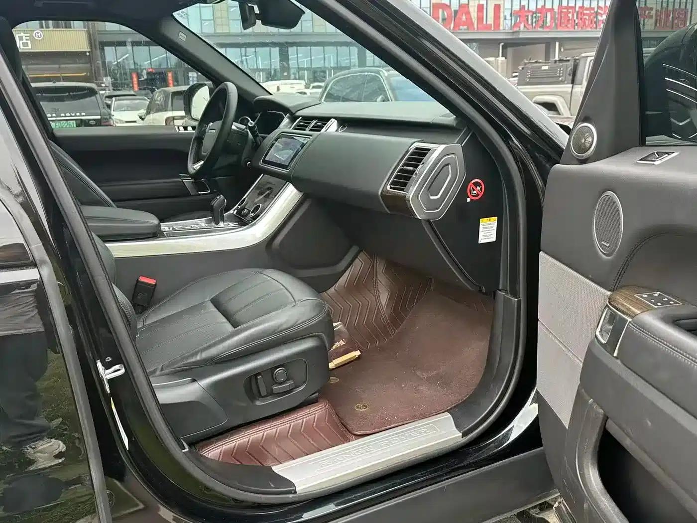 Range Rover Sport Hybrid 2018 P400e — миниатюра 4