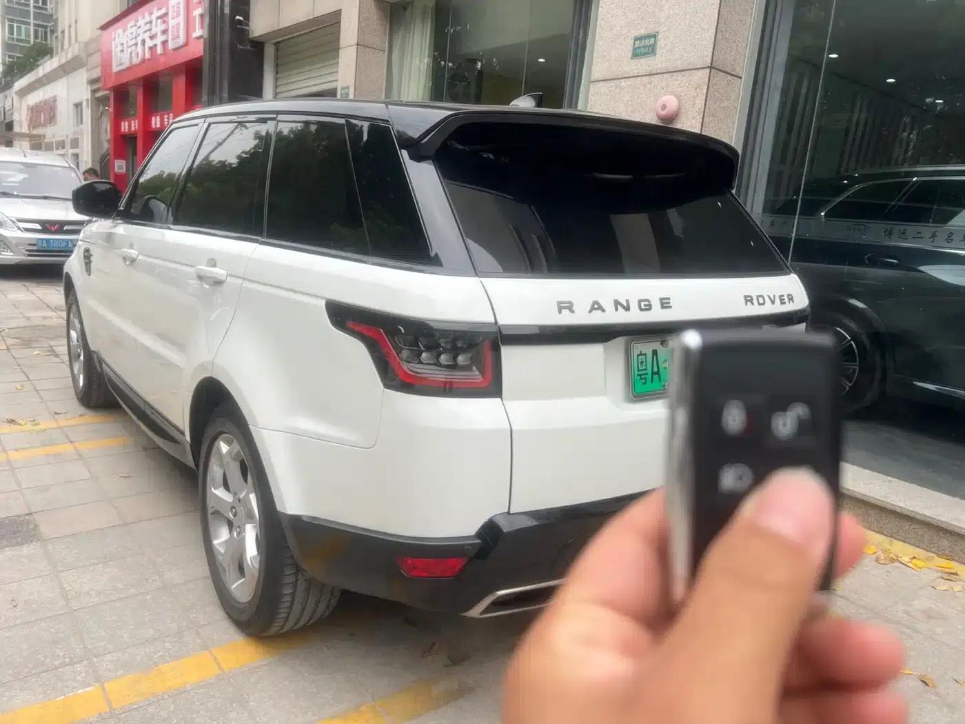 Range Rover Sport Hybrid 2018 P400e — миниатюра 4