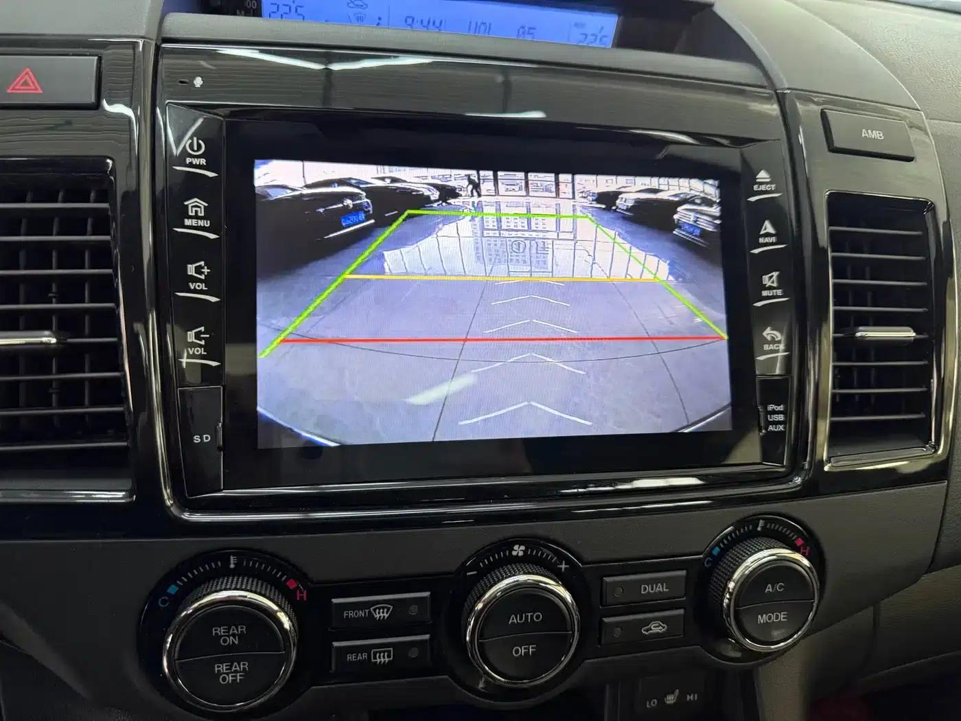 Mazda 8 2015 2.5L Navigator Edition — миниатюра 14
