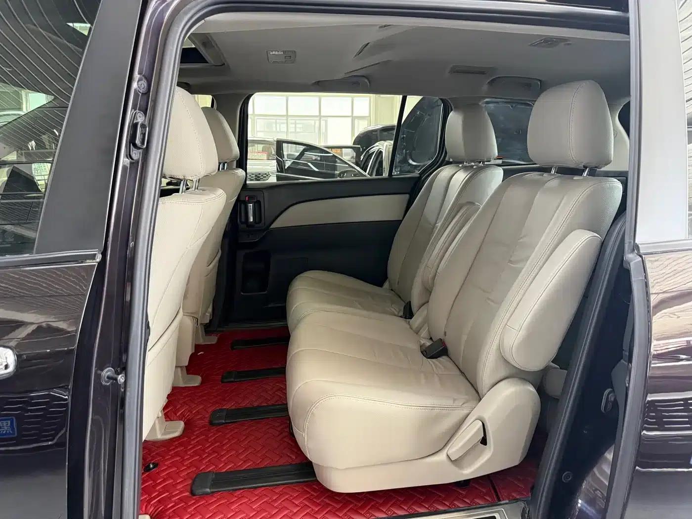 Mazda 8 2015 2.5L Navigator Edition — миниатюра 15