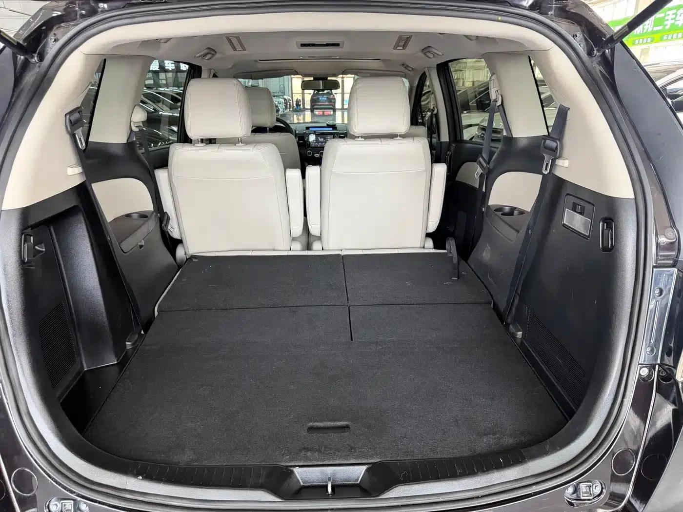 Mazda 8 2015 2.5L Navigator Edition — миниатюра 18
