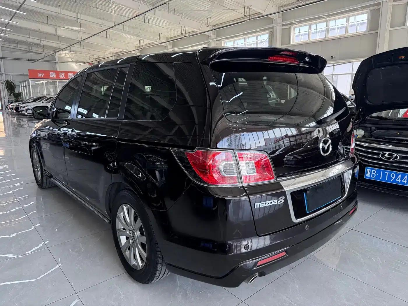 Mazda 8 2015 2.5L Navigator Edition — миниатюра 6