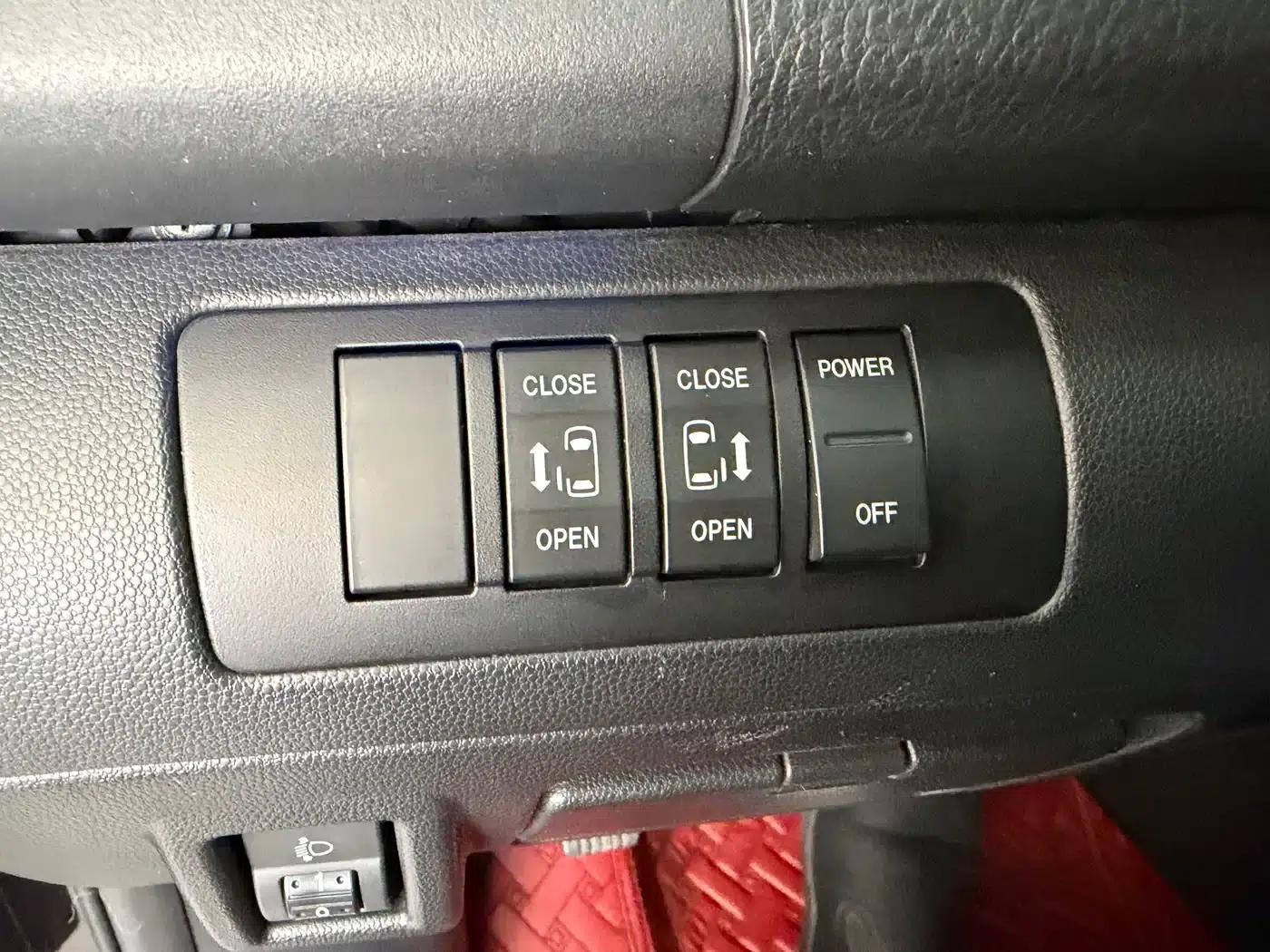 Mazda 8 2015 2.5L Navigator Edition — миниатюра 9