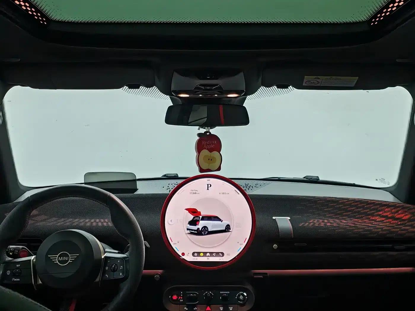 2025 Electric MINI JCW Facelift - JOHN COOPER WORKS — миниатюра 4