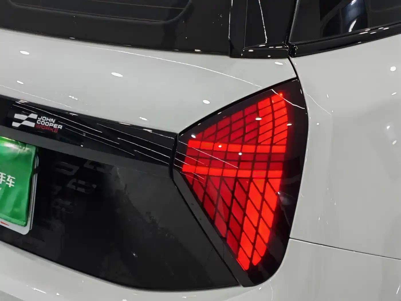 2025 Electric MINI JCW Facelift - JOHN COOPER WORKS — миниатюра 6