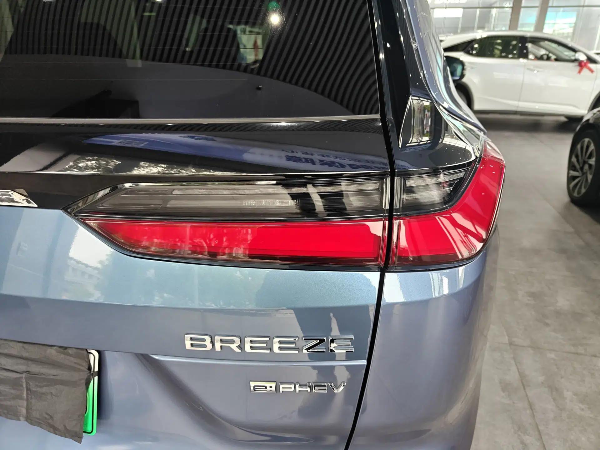 Honda Breeze New Energy 2023 ePHEV Ultimate Edition — миниатюра 8