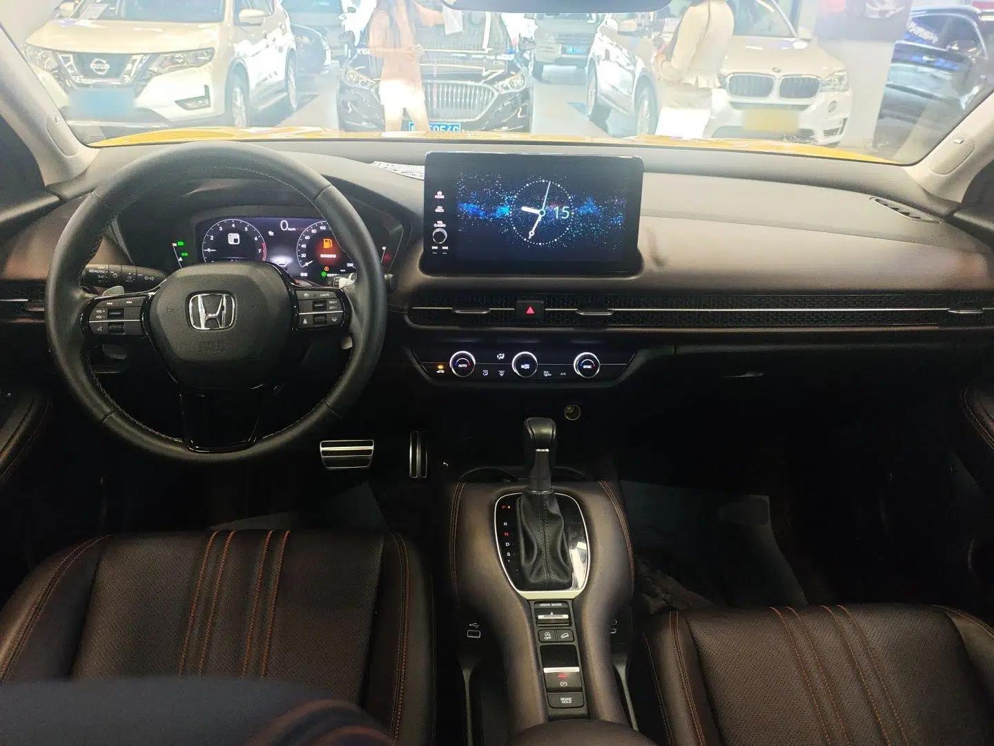 Honda ZR-V 2022 1.5T CVT Deluxe Edition — миниатюра 13