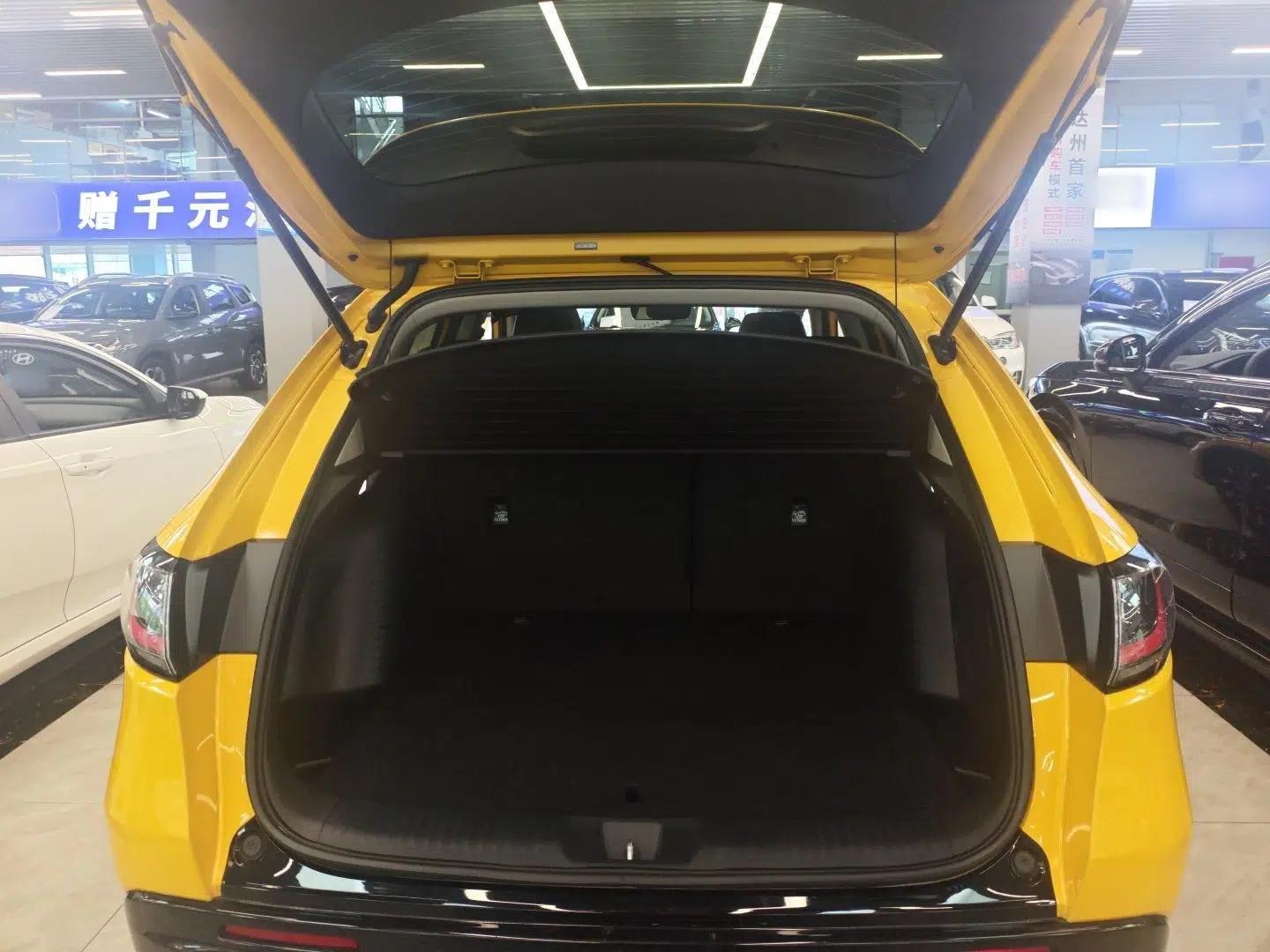 Honda ZR-V 2022 1.5T CVT Deluxe Edition — миниатюра 22