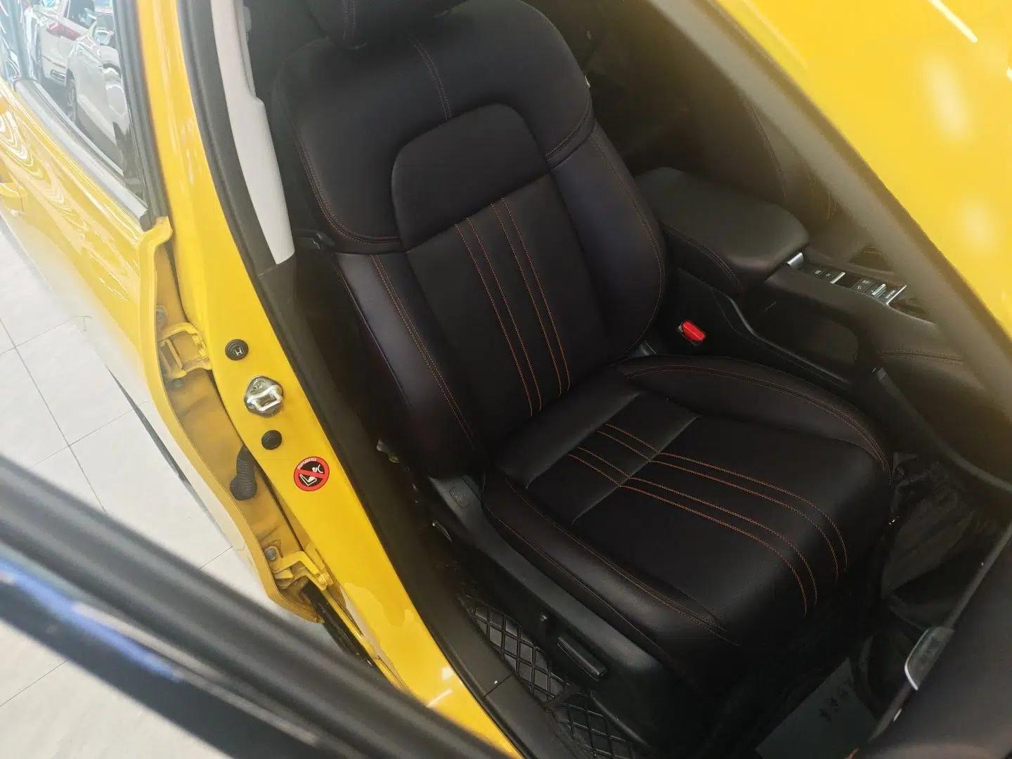Honda ZR-V 2022 1.5T CVT Deluxe Edition — миниатюра 23
