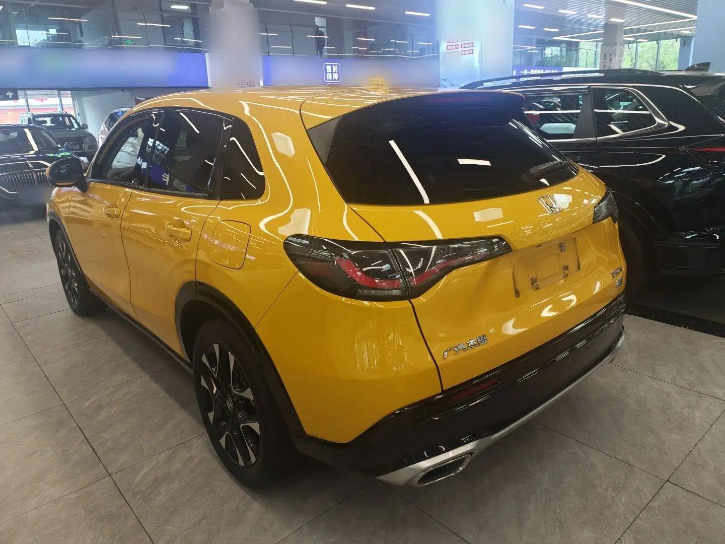 Honda ZR-V 2022 1.5T CVT Deluxe Edition — миниатюра 4